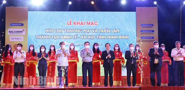 Khai mạc Hội chợ Thương mại và Triển lãm thành tựu kinh tế - xã hội tỉnh Ninh Bình năm 2022