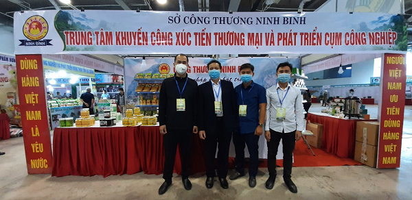 Trung tâm khuyến công Xúc tiến thương mại và phát triển Cụm công nghiệp tham gia gian hàng tại Hội chợ OCOP Quảng Ninh 2021